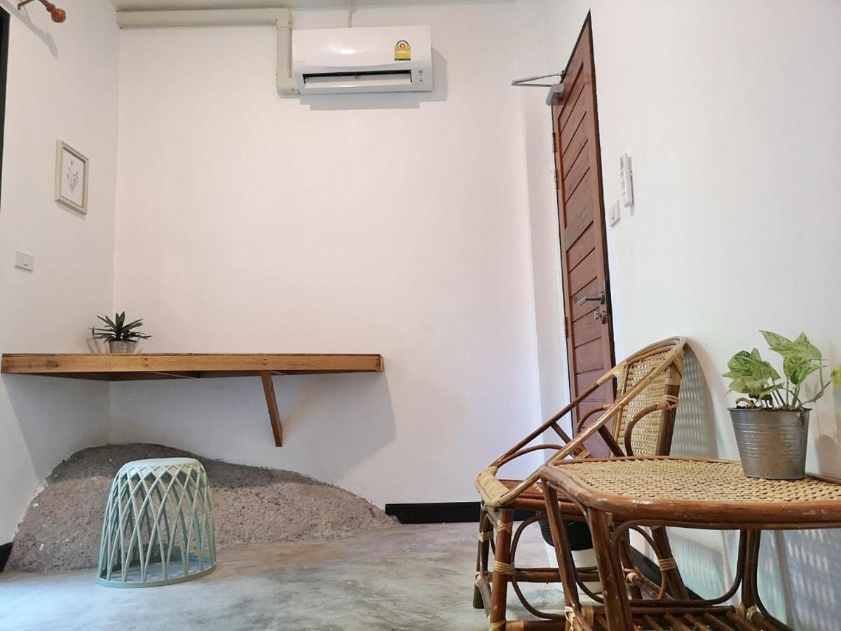 The Dearly Koh Tao Hostel-Padi 5 Star Dive Resort Екстер'єр фото